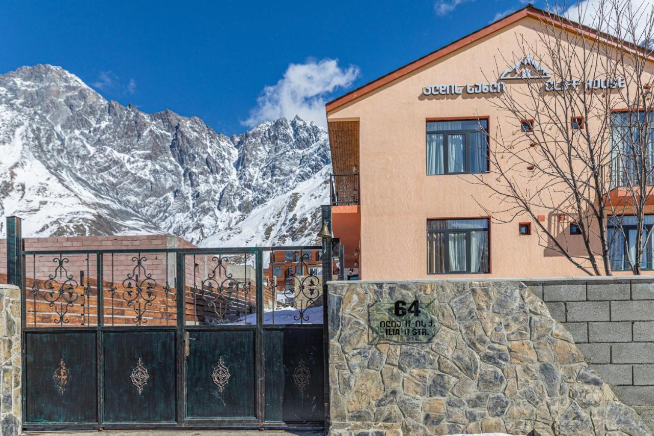 Hotel Cliff House Stepancminda Exteriér fotografie